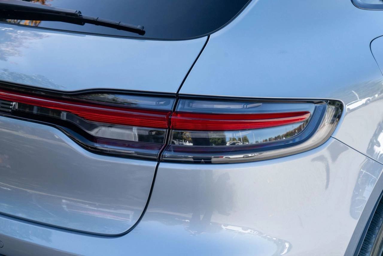 Used 2026  Porsche  image 14