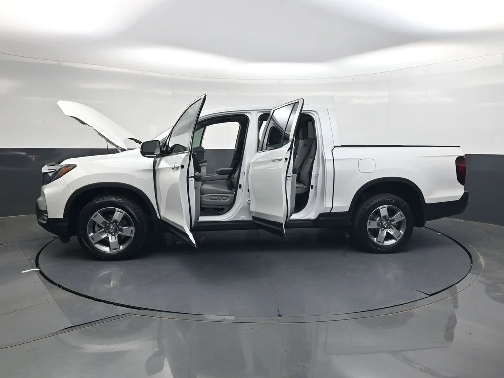 New 2026 Platinum White Pearl Honda RTL image 36
