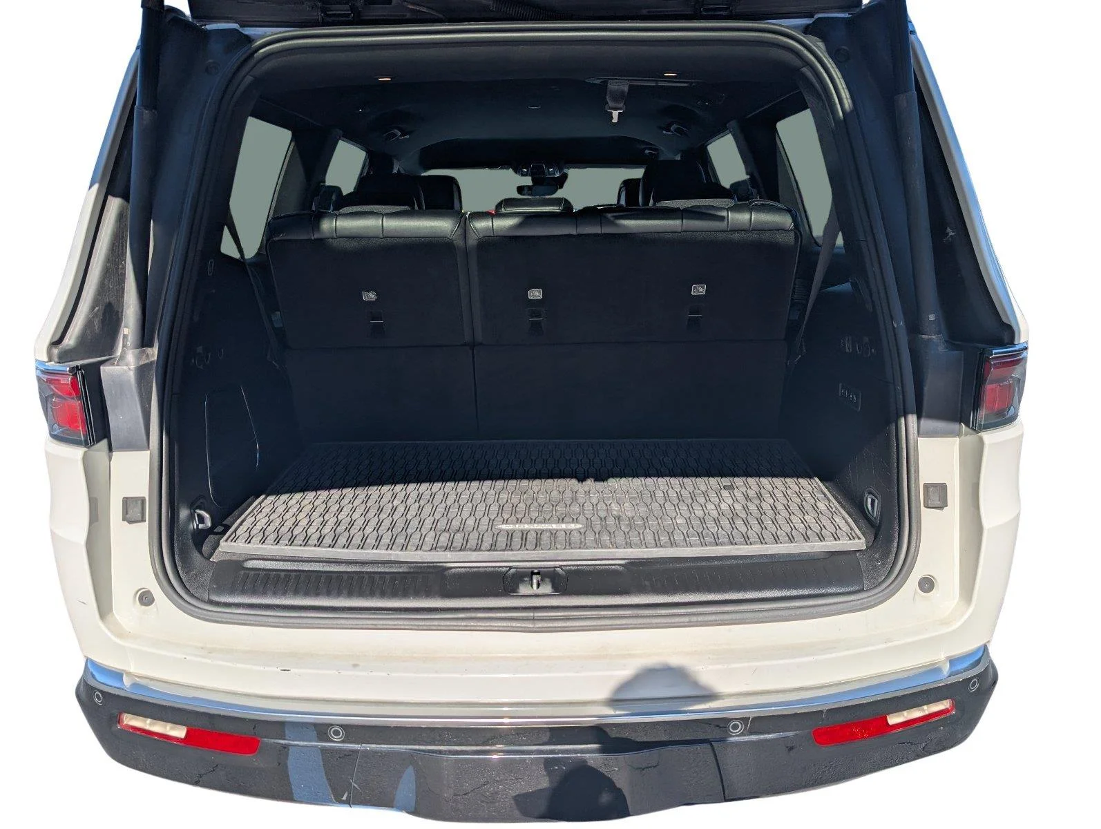 Used 2024 Bright White Clearcoat Jeep Series III image 41