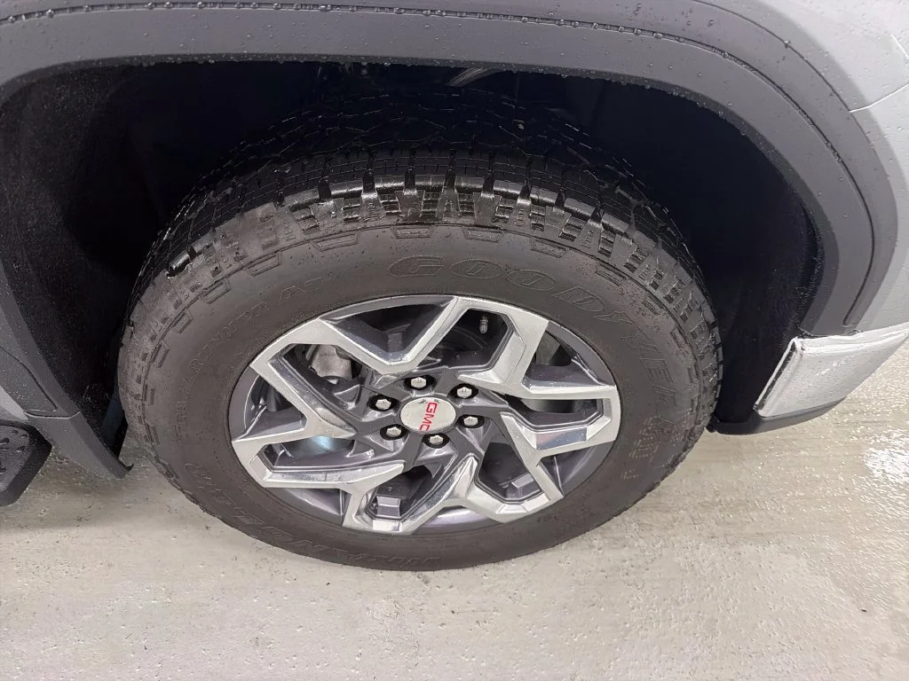 New 2026 Sterling Metallic GMC SLT image 4