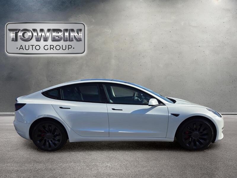 Used 2023  Tesla Performance image 3