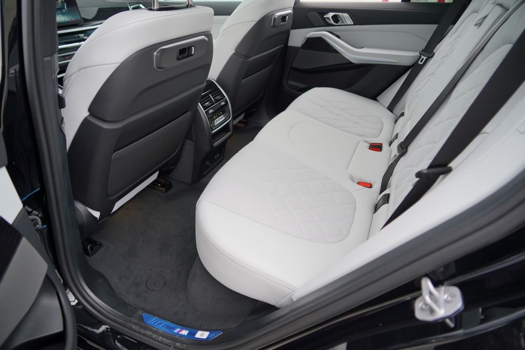 New 2026 Black Sapphire Metallic BMW xDrive40i image 18