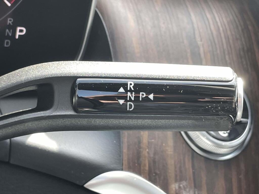 New 2026 2040/Black Mercedes-Benz GLC 300 image 37