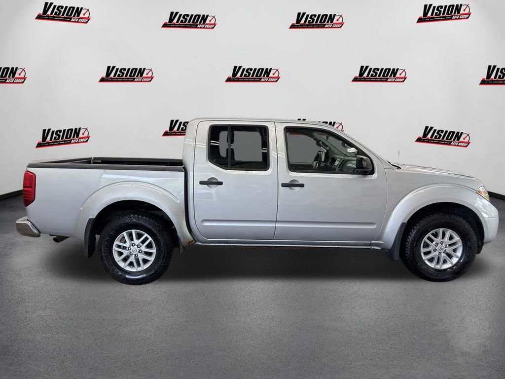 Used 2014 Silver Nissan SV image 4