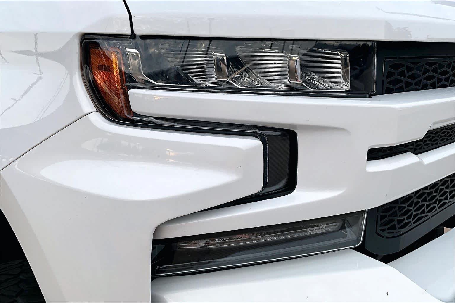 Used 2019 Summit White Chevrolet RST image 27