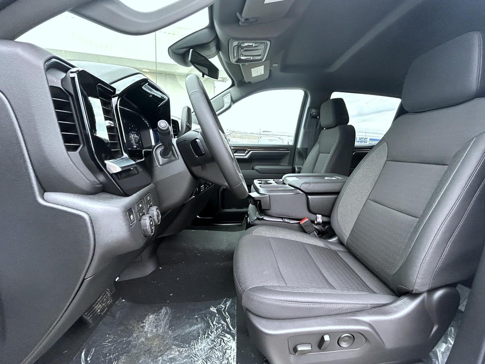 2026 Chevrolet Silverado 1500 LT - Photo 10