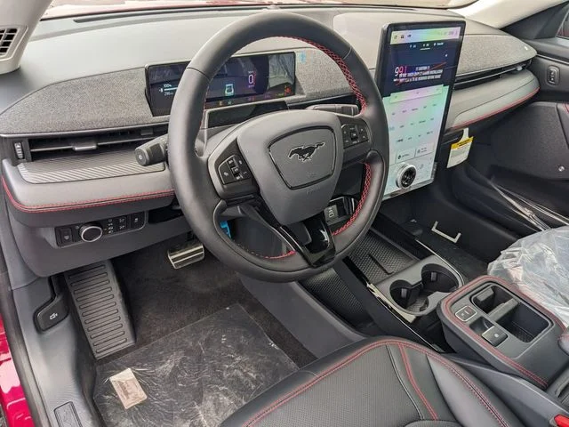 2025 Ford Mustang Mach-E Premium - Photo 9