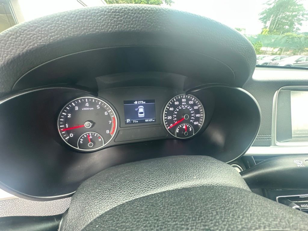 Used 2020 Silver Kia EX Premium image 13