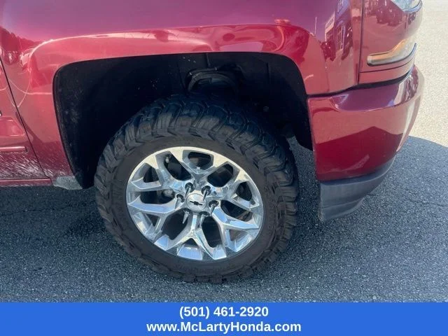Used 2018 Red Chevrolet LT image 2
