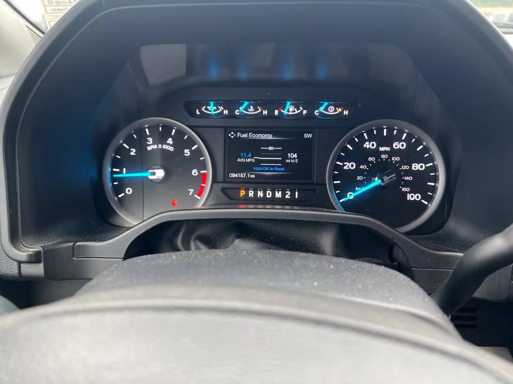 Used 2017 Oxford White Ford XLT image 12