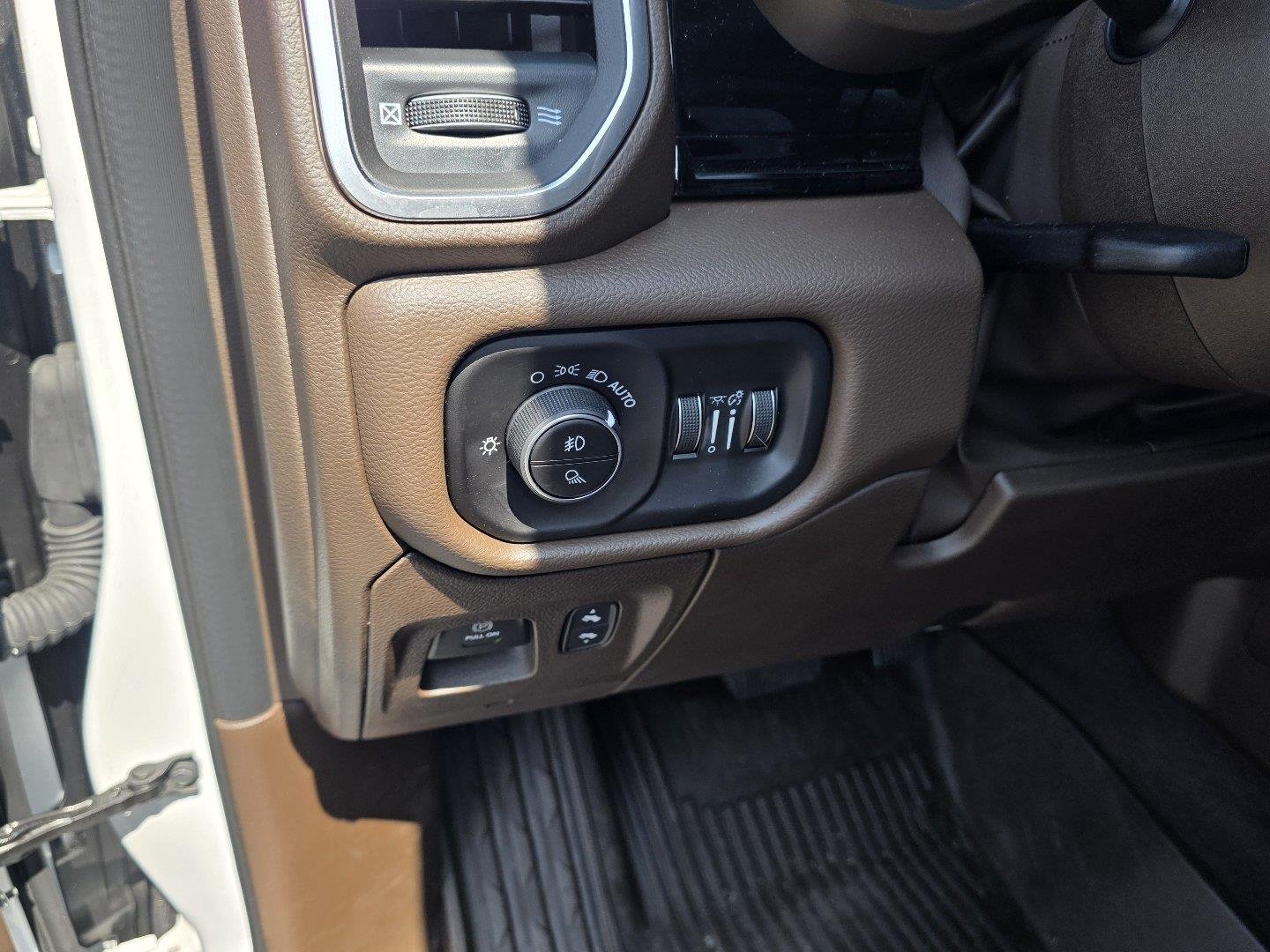 Used 2026 Bright White Clearcoat Ram Laramie image 12