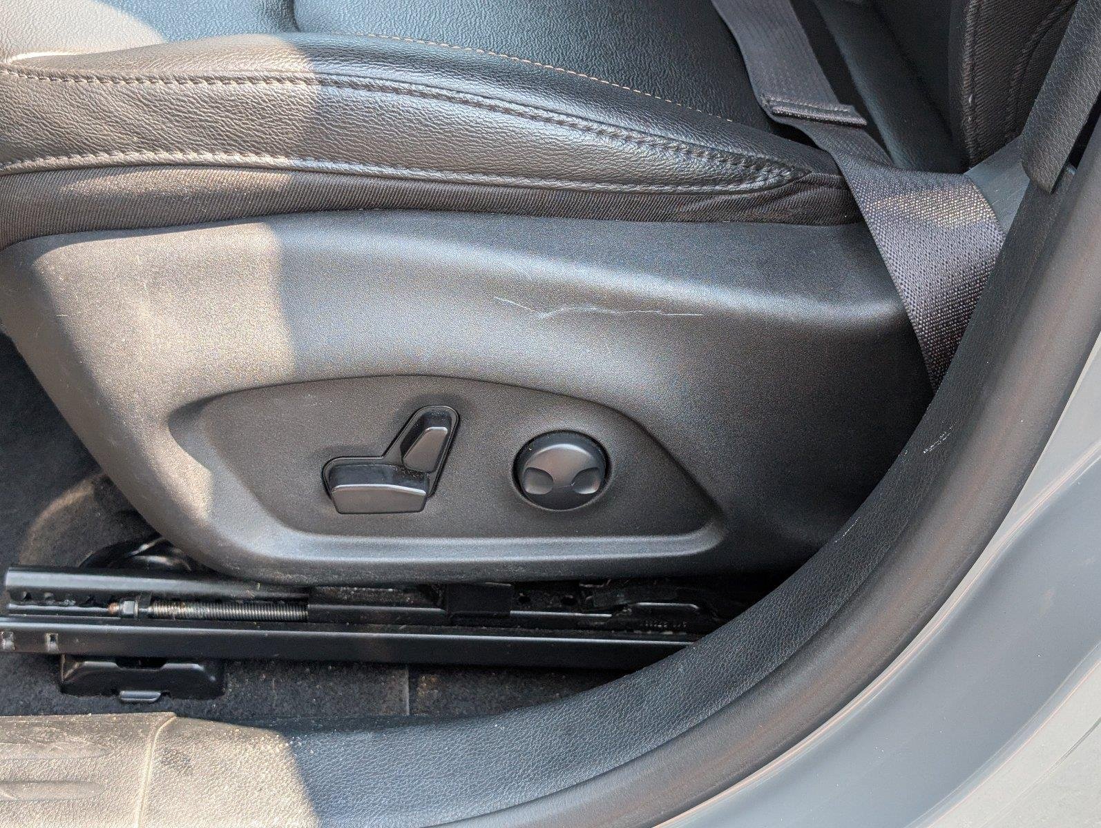 Used 2024 Sting-Gray Clearcoat Jeep Limited image 18
