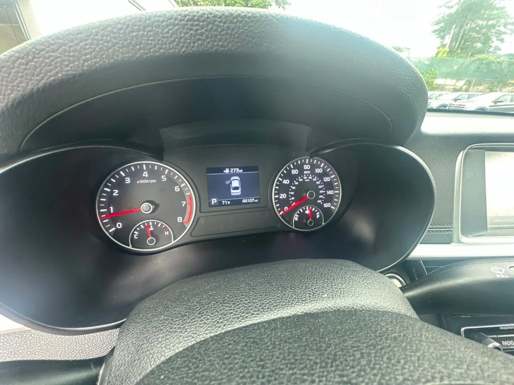 Used 2020 Silver Kia EX Premium image 13