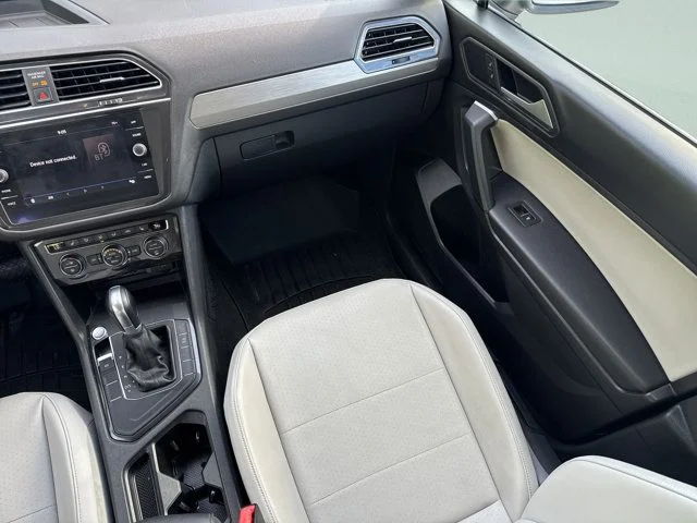 Used 2019 White Volkswagen 2.0T SE image 17
