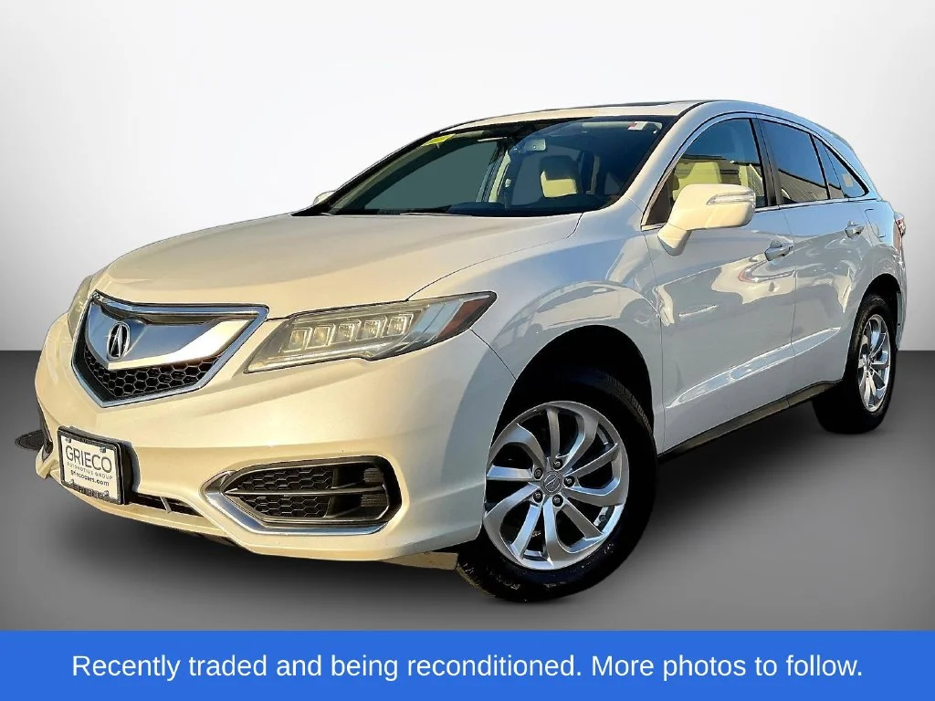 Used 2017 White Diamond Pearl Acura Base image 3