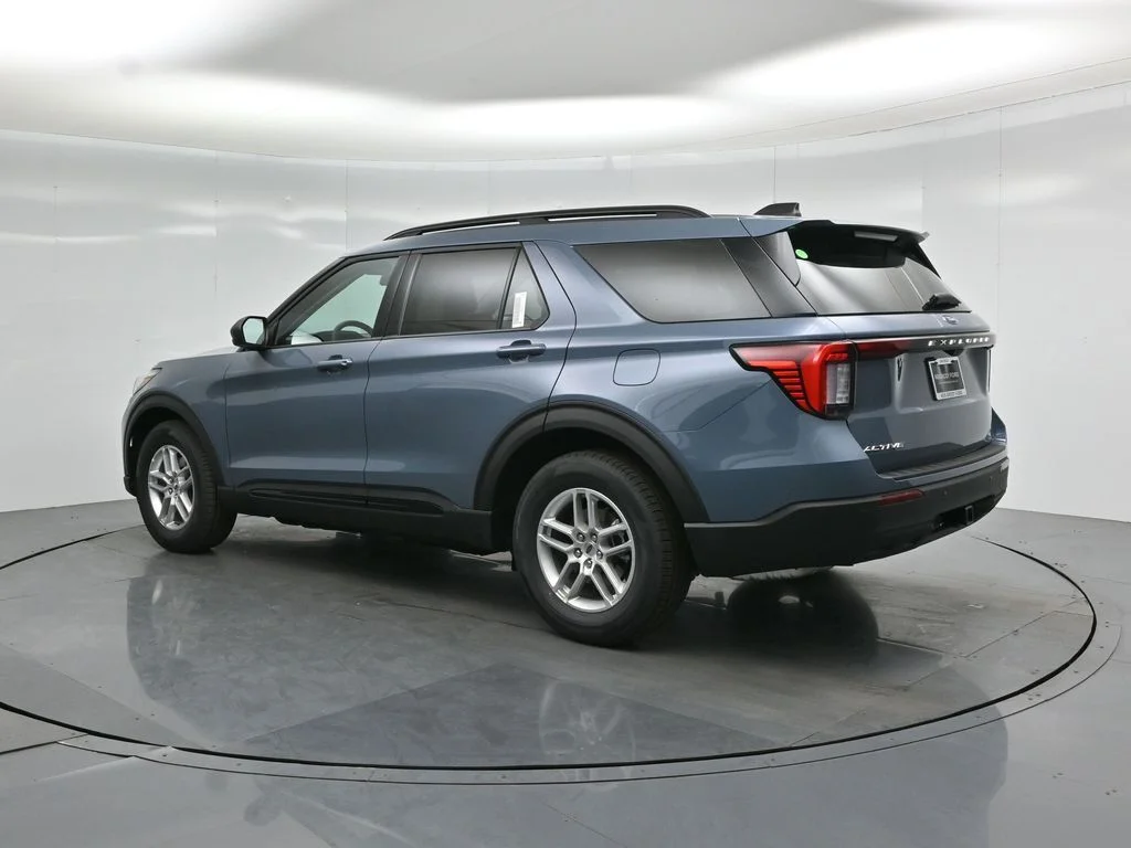New 2026 Vapor Blue Metallic Ford Active image 6