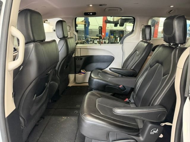 Used 2024 White Chrysler Touring L image 8