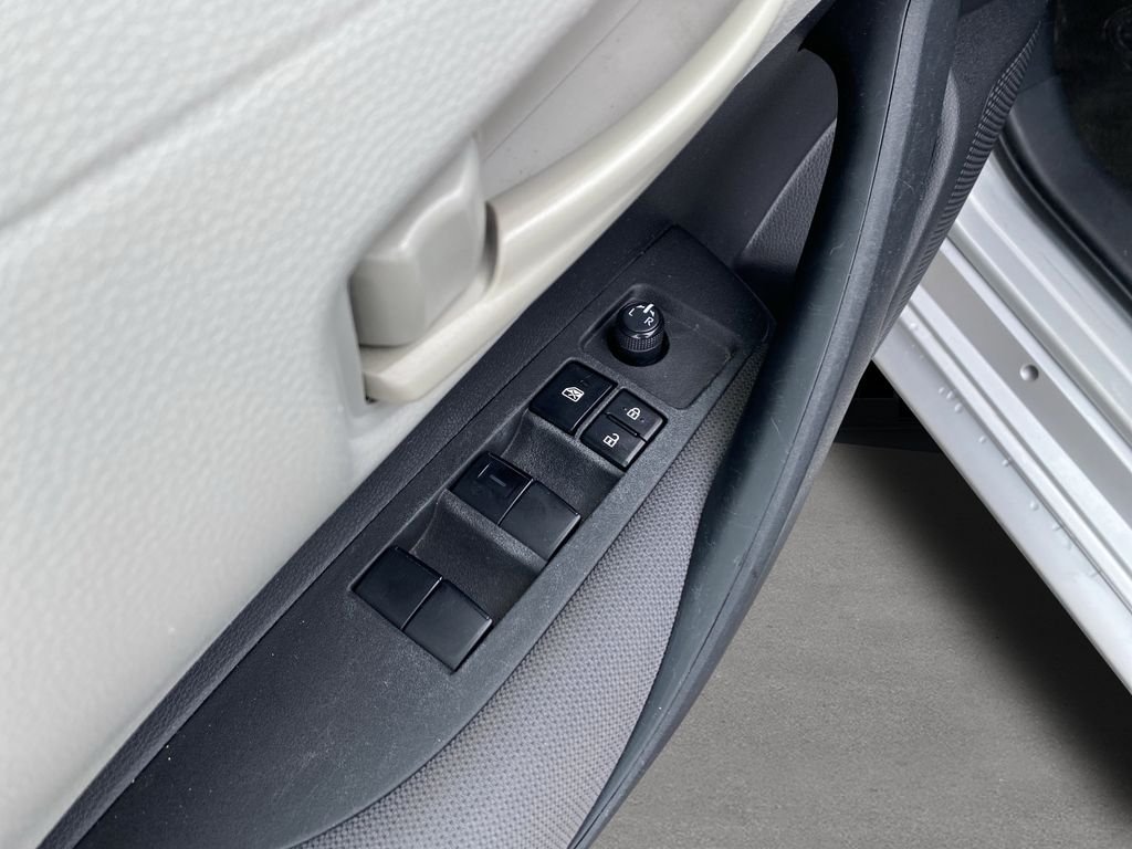 2022 Toyota Corolla LE - Photo 16
