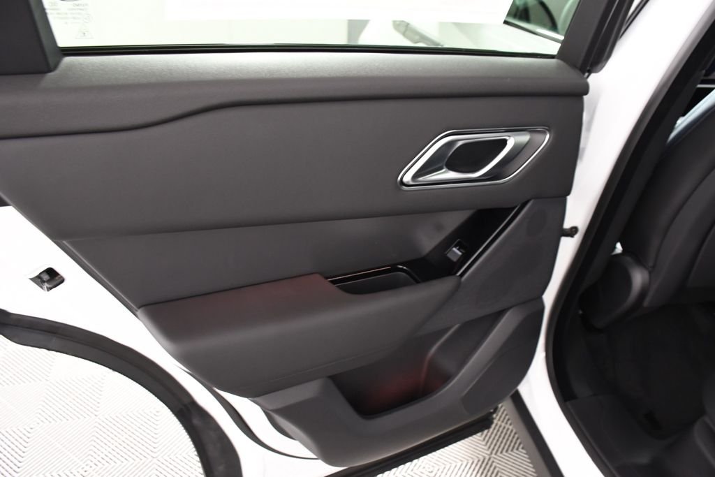 New 2026 Fuji White Land Rover S image 26