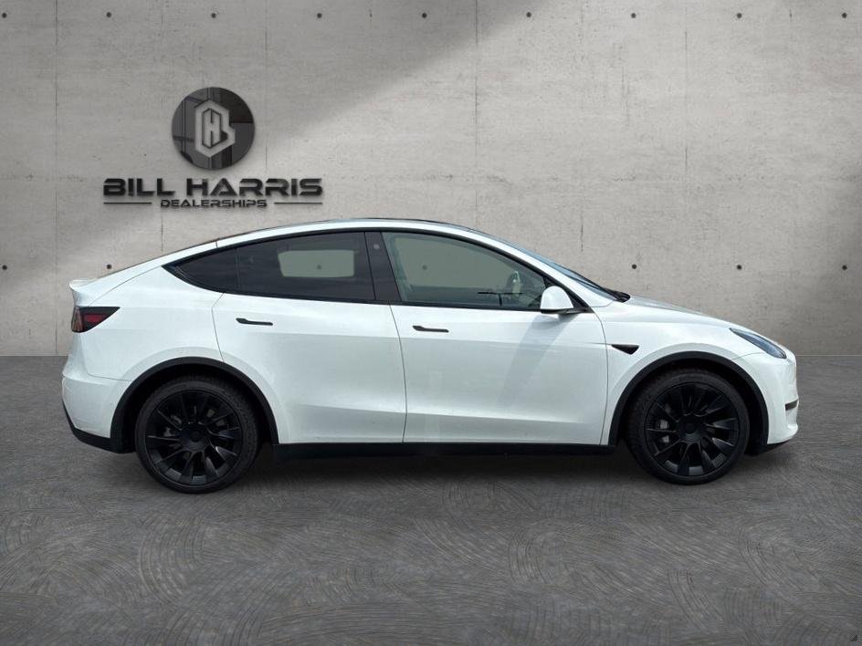 Used 2021 White Tesla Long Range image 3