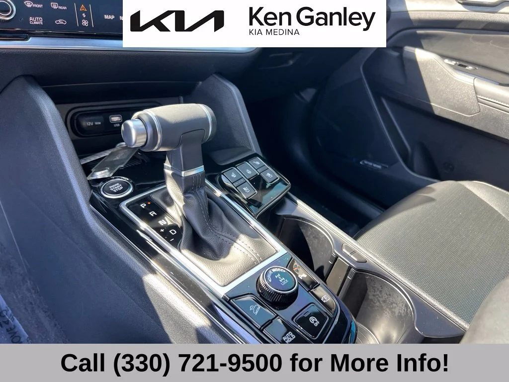 Certified Used 2025 White Kia X-Pro Prestige image 33