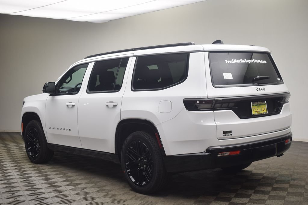New 2026 Bright White Clear-Coat Exterior Paint Jeep Limited Reserve image 14