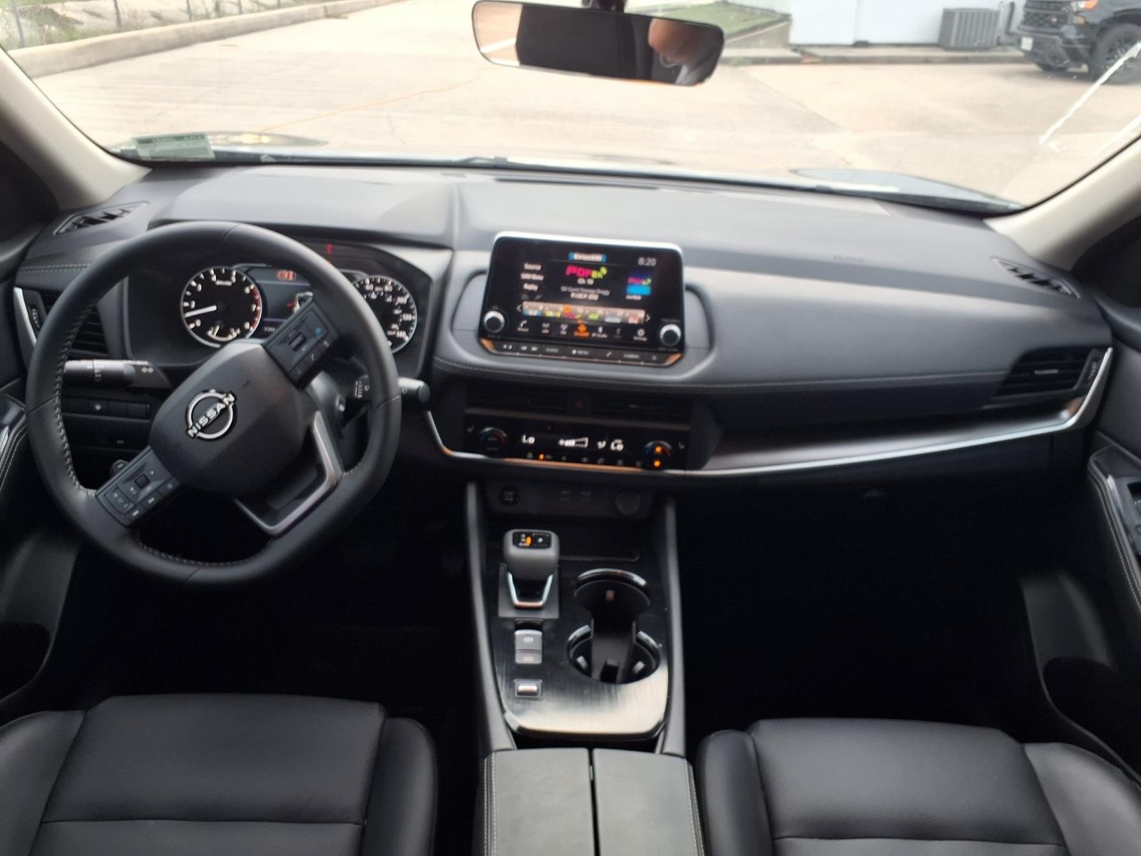 2026 Nissan Rogue photo 16 of 27