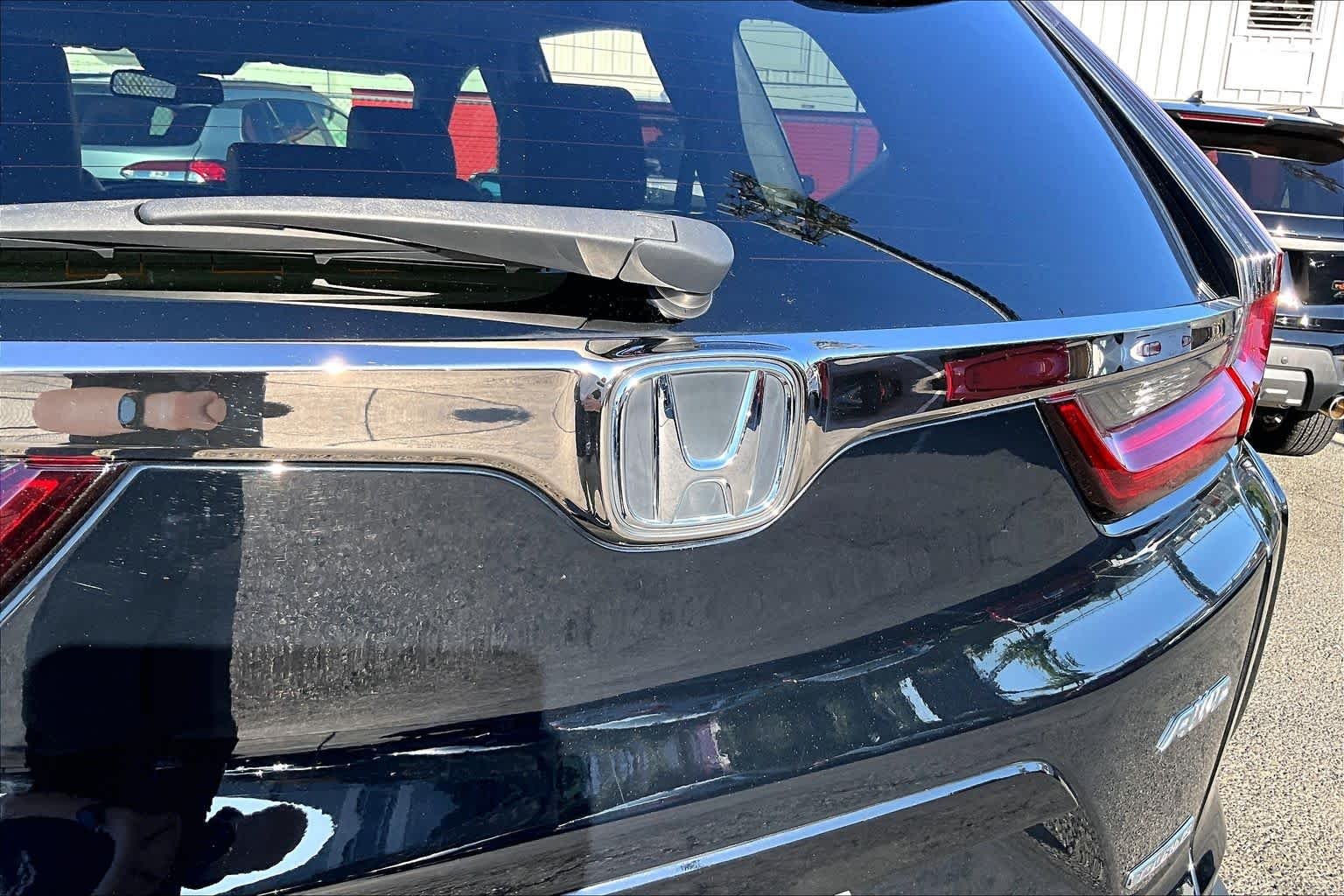 Used 2021 Crystal Black Pearl Honda Touring image 30