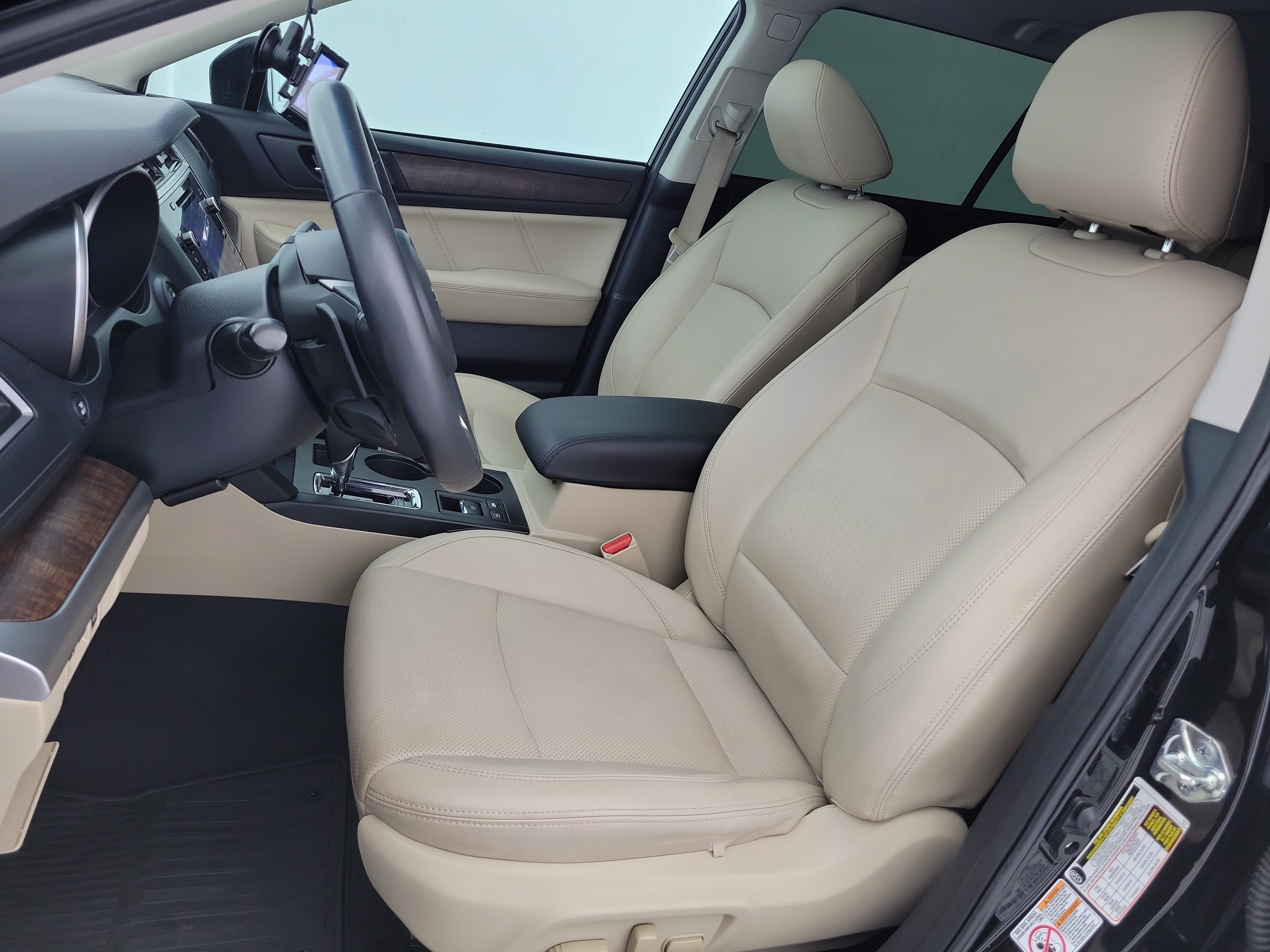 Used 2018 Crystal Black Pearl Subaru 3.6R image 19