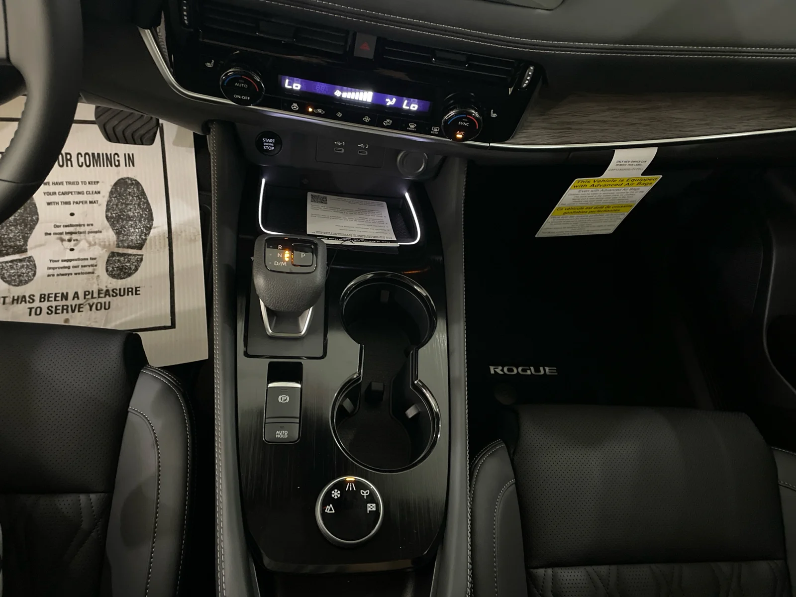 New 2026 Everest White Pearl/Super Black Nissan Platinum image 18