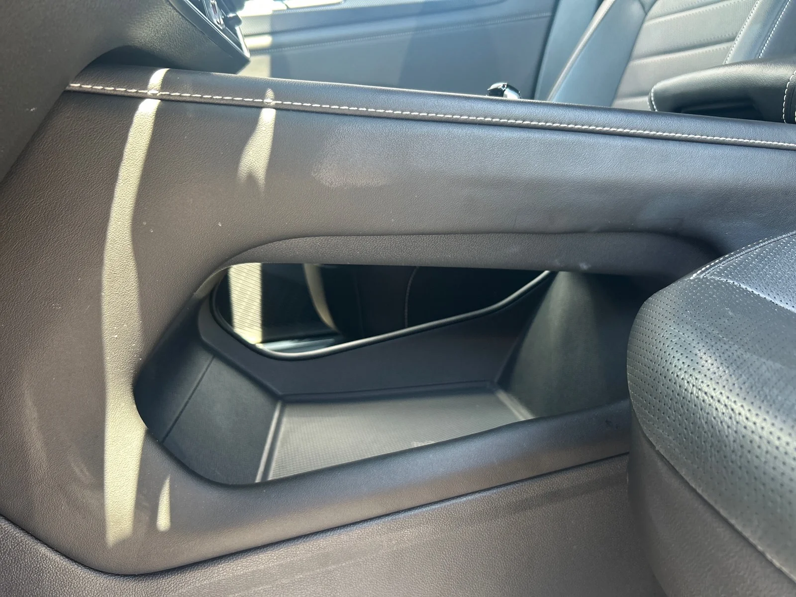Certified Used 2024  Volkswagen SEL R-Line 4Motion image 24