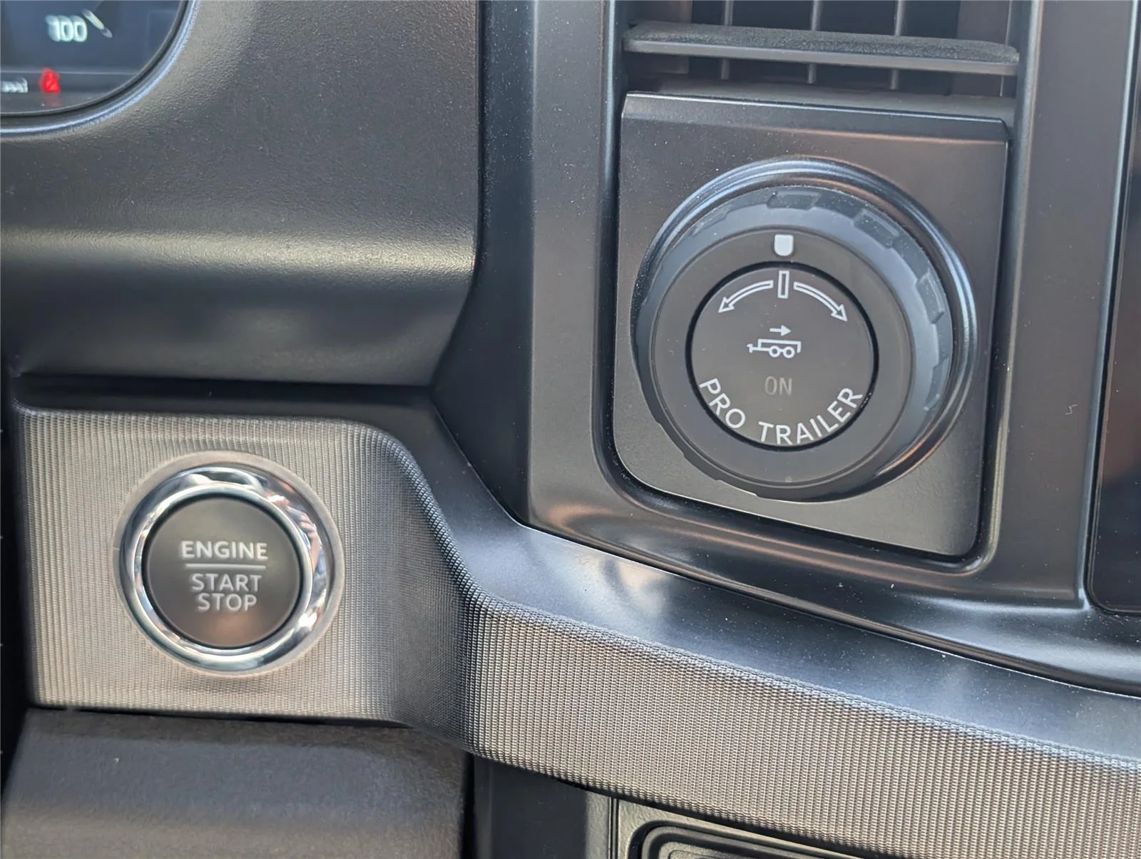 Used 2024 Iconic Silver Ford Platinum image 22