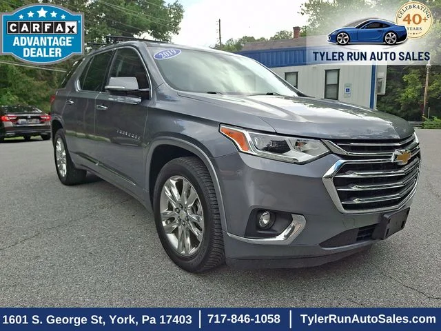 Used 2019 Gray Chevrolet High Country image 1