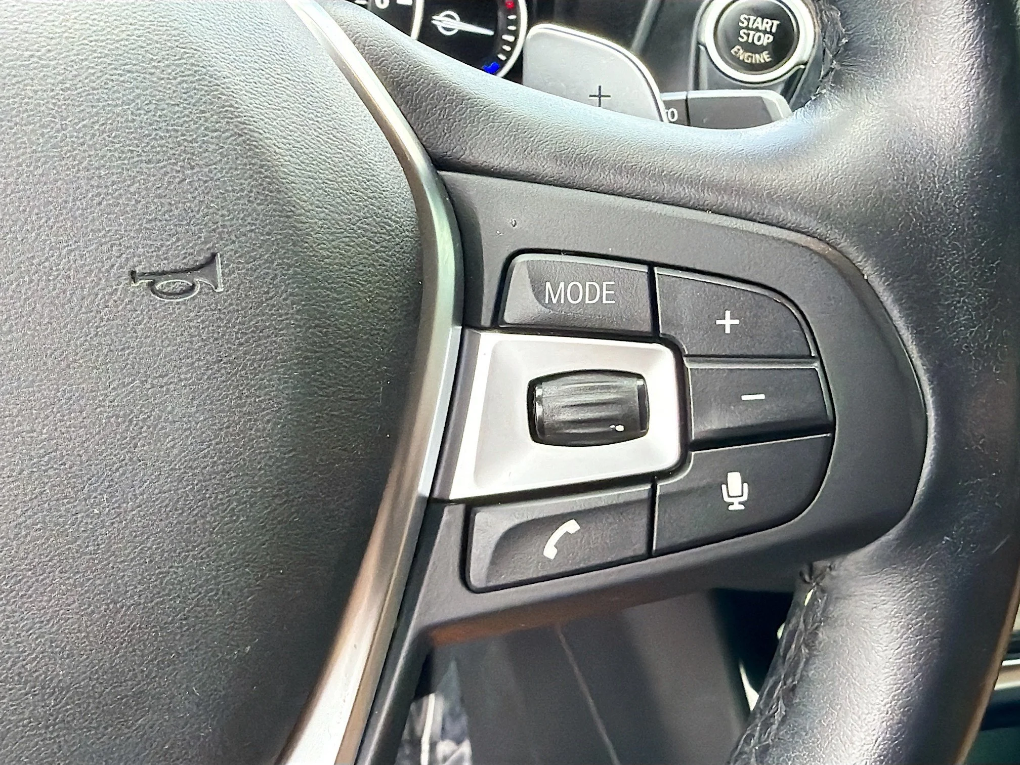 Used 2019 Jet Black BMW sDrive30i image 38