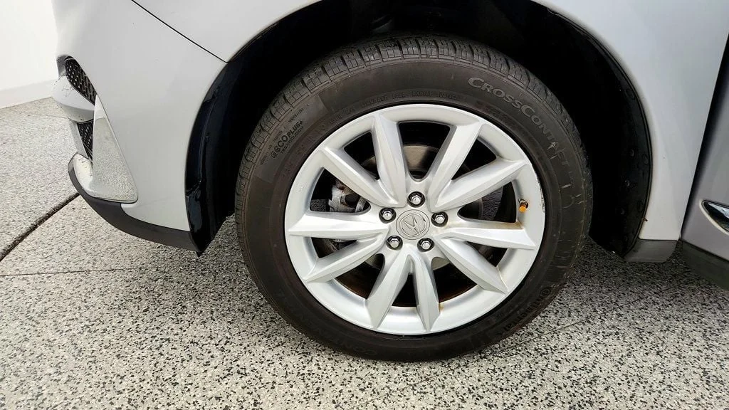 Used 2019 Lunar Silver Metallic Acura AWD image 9