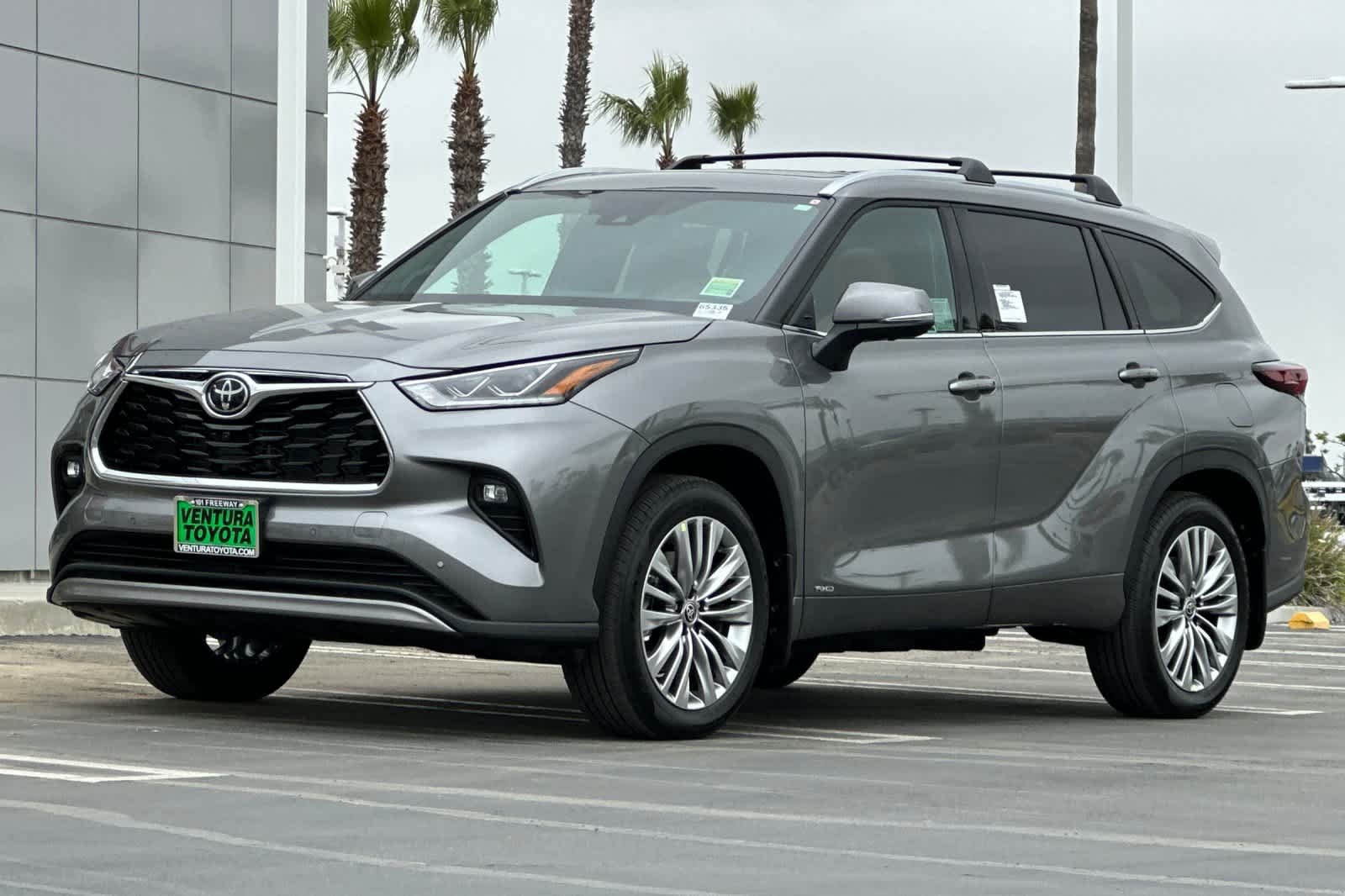 New 2026 Heavy Metal <sup>1</sup> Toyota  Platinum image 8