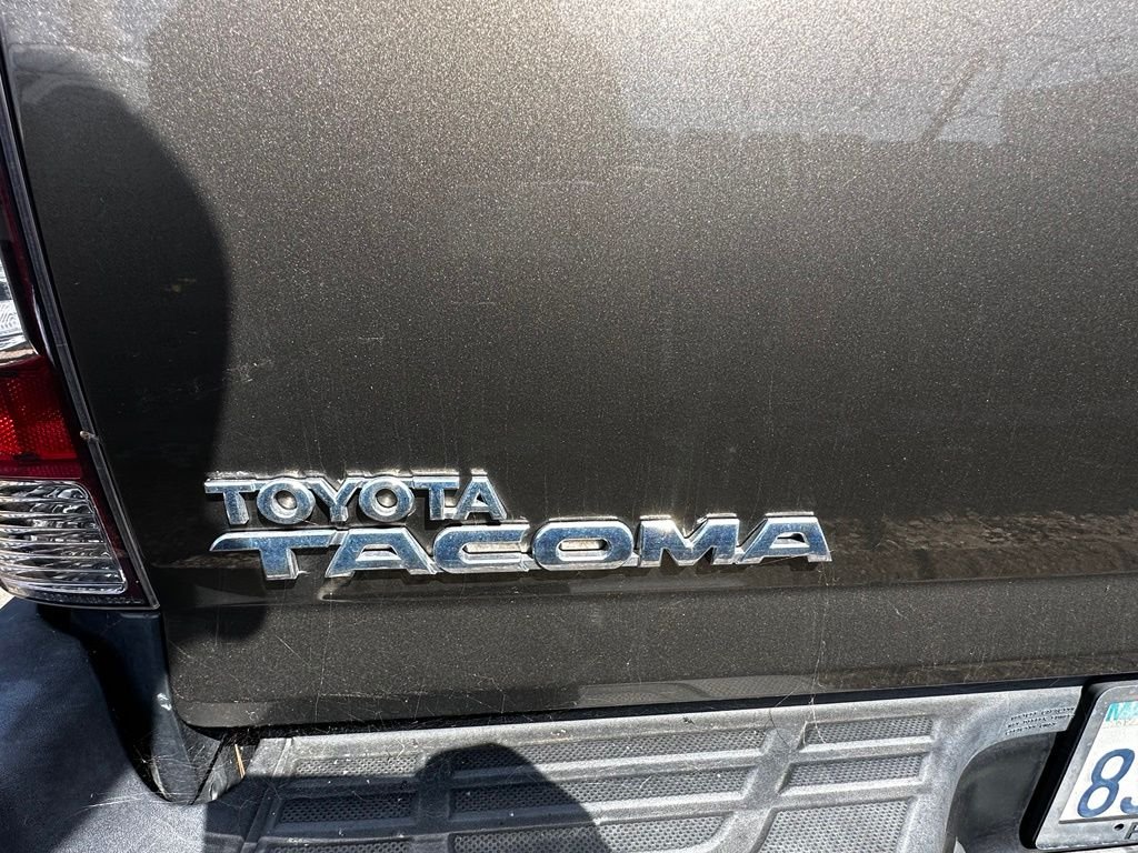 Used 2009  Toyota  image 28