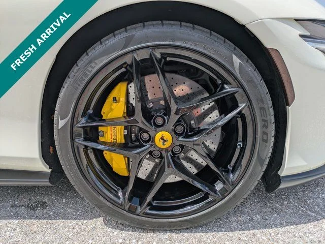 Used 2022 Bianco Avus Ferrari  image 11