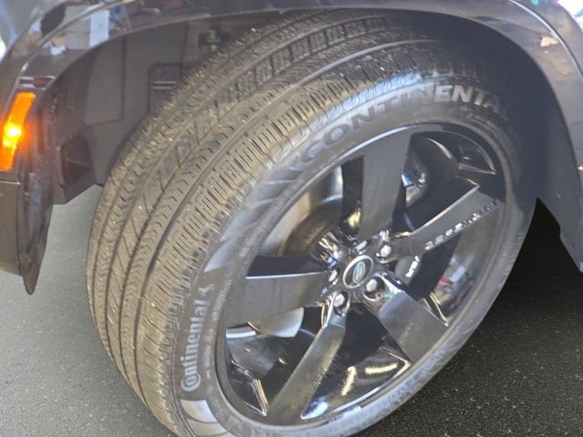Used 2022 Black Land Rover  image 33