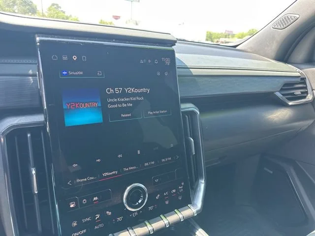 2025 GMC Acadia AT4 - Photo 18