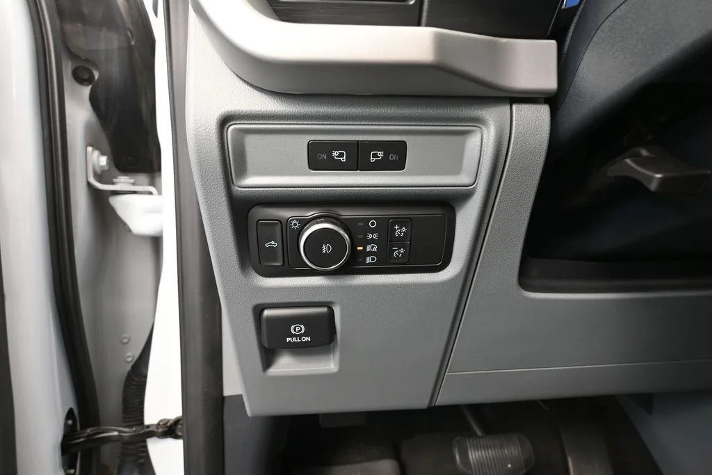 Used 2022 White Ford XLT image 24