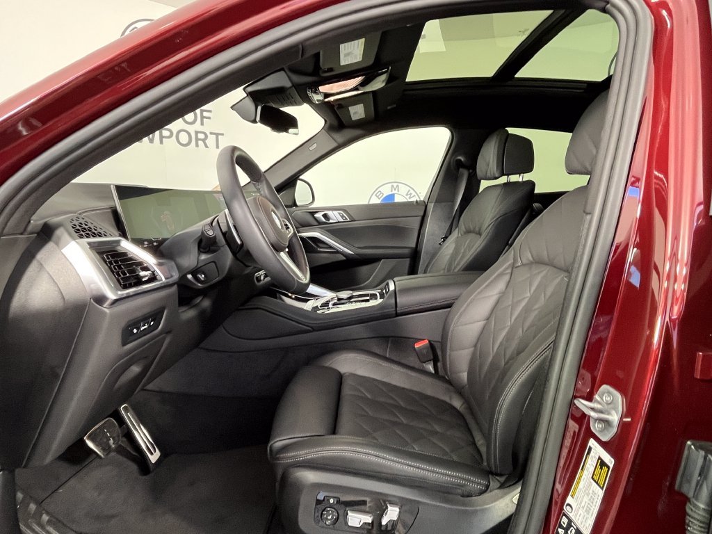 Used 2026 Red BMW xDrive40i image 21