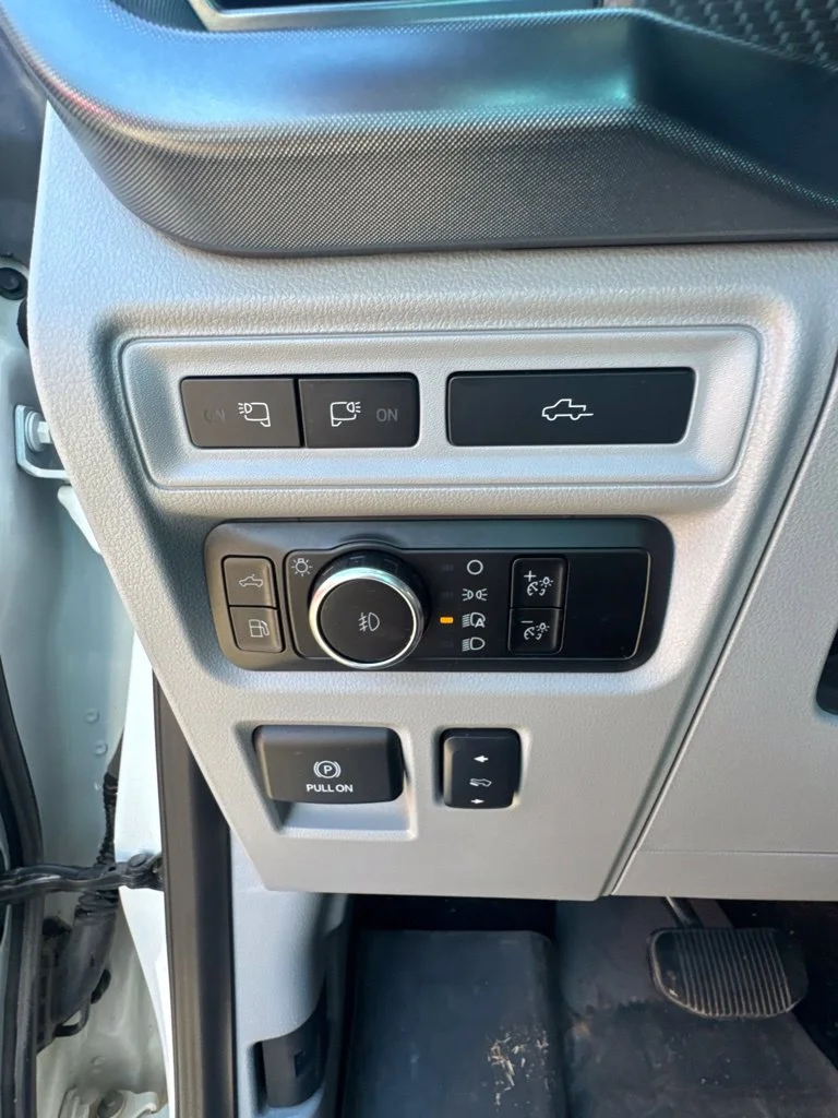 Used 2023 White Metallic Ford Limited image 9
