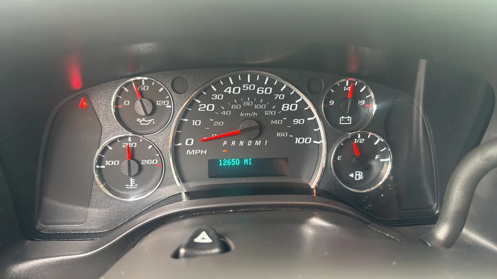 Used 2025 White GMC Work Van image 13