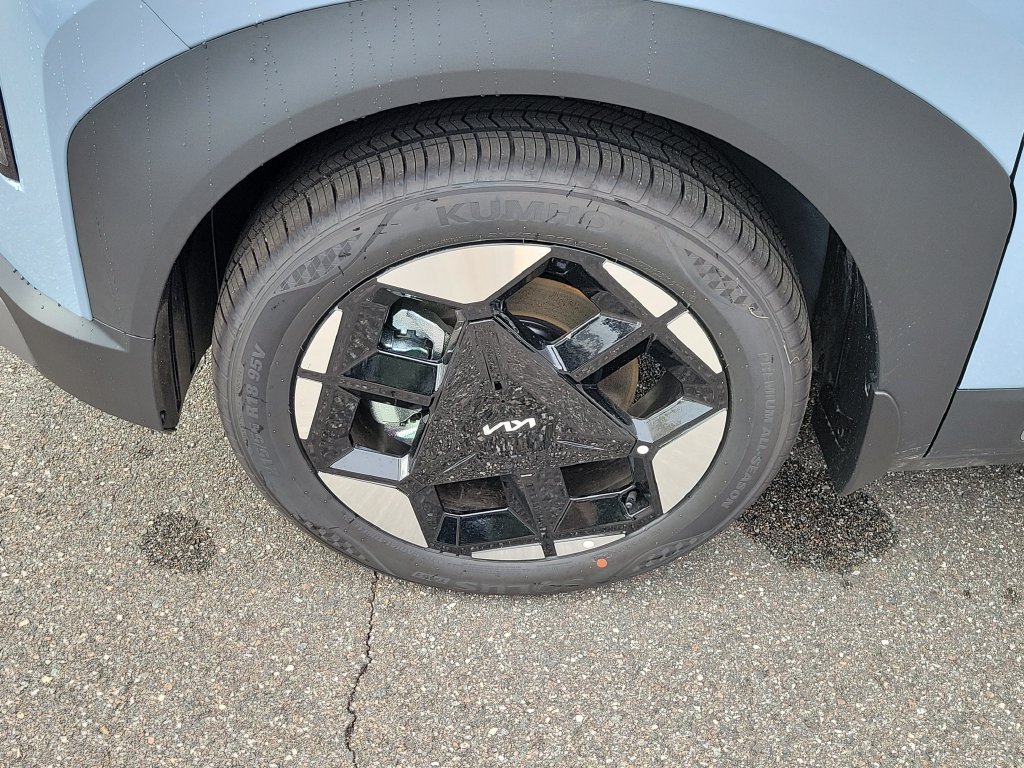 New 2027 Pale Gray Kia EX image 36