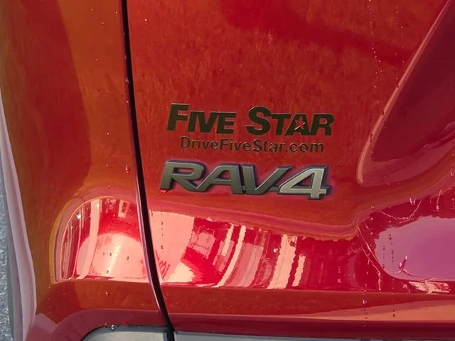 Used 2019 Red Toyota Adventure image 10