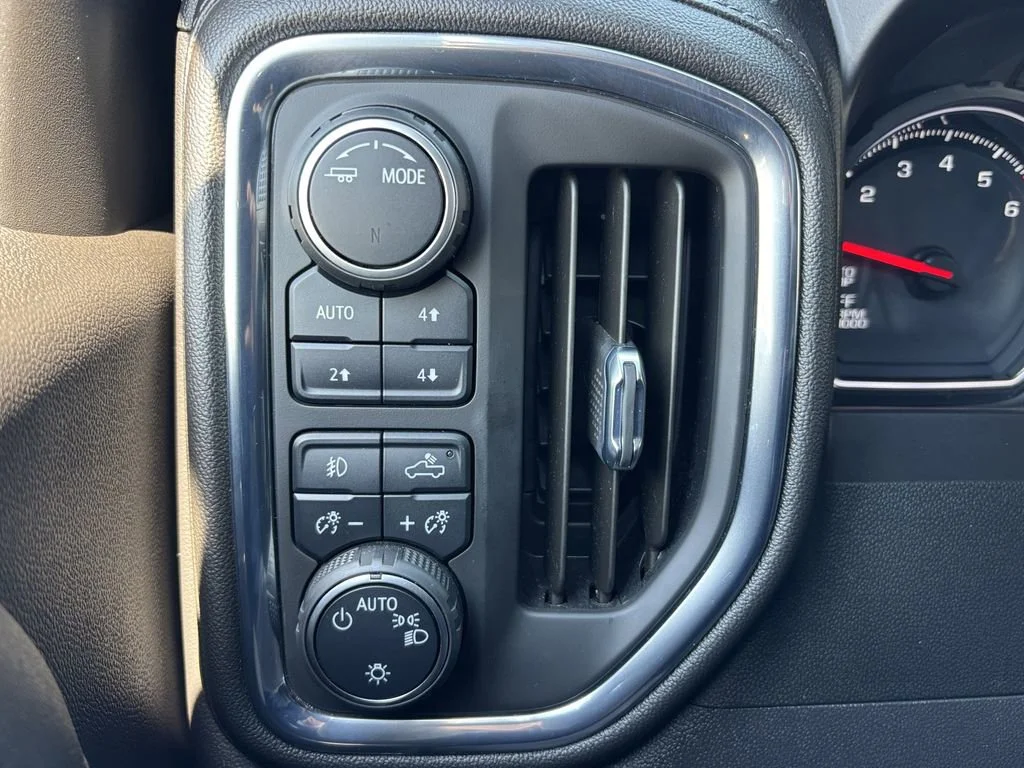Used 2021 Silver Ice Metallic Chevrolet RST image 24
