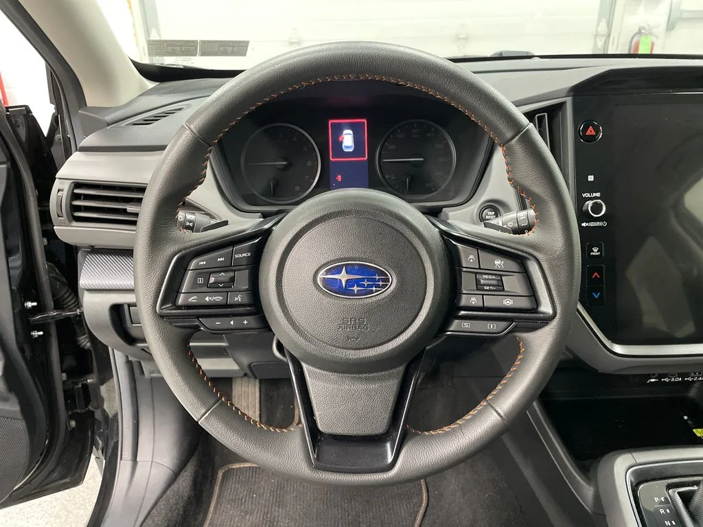 Used 2025 Crystal Black Silica Subaru Limited image 9