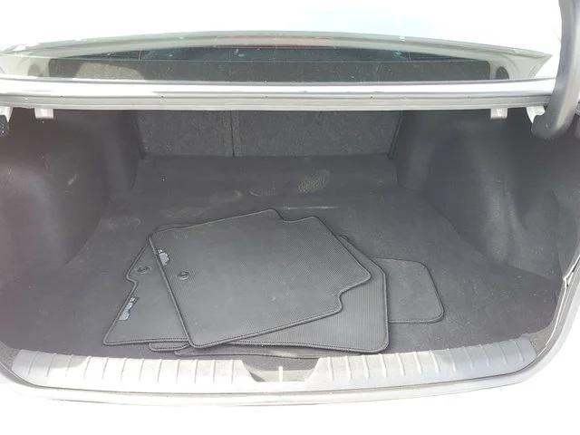 Used 2020 White Kia LX image 8
