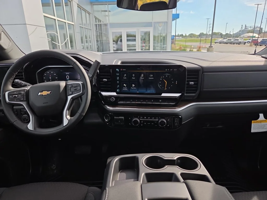 2026 Chevrolet Silverado 1500 LT - Photo 10
